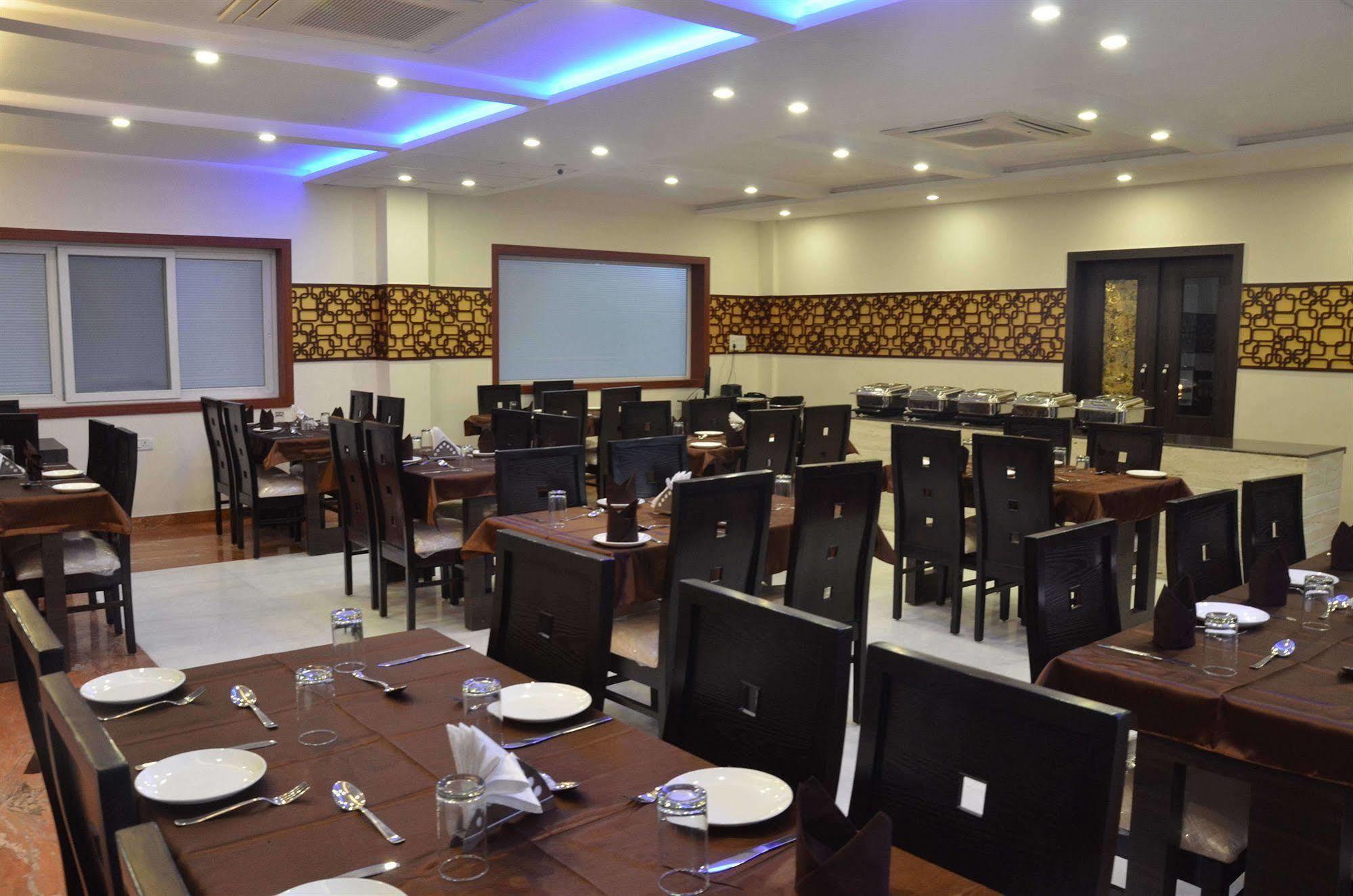 Hotel Karan Vilas Agra  Luaran gambar