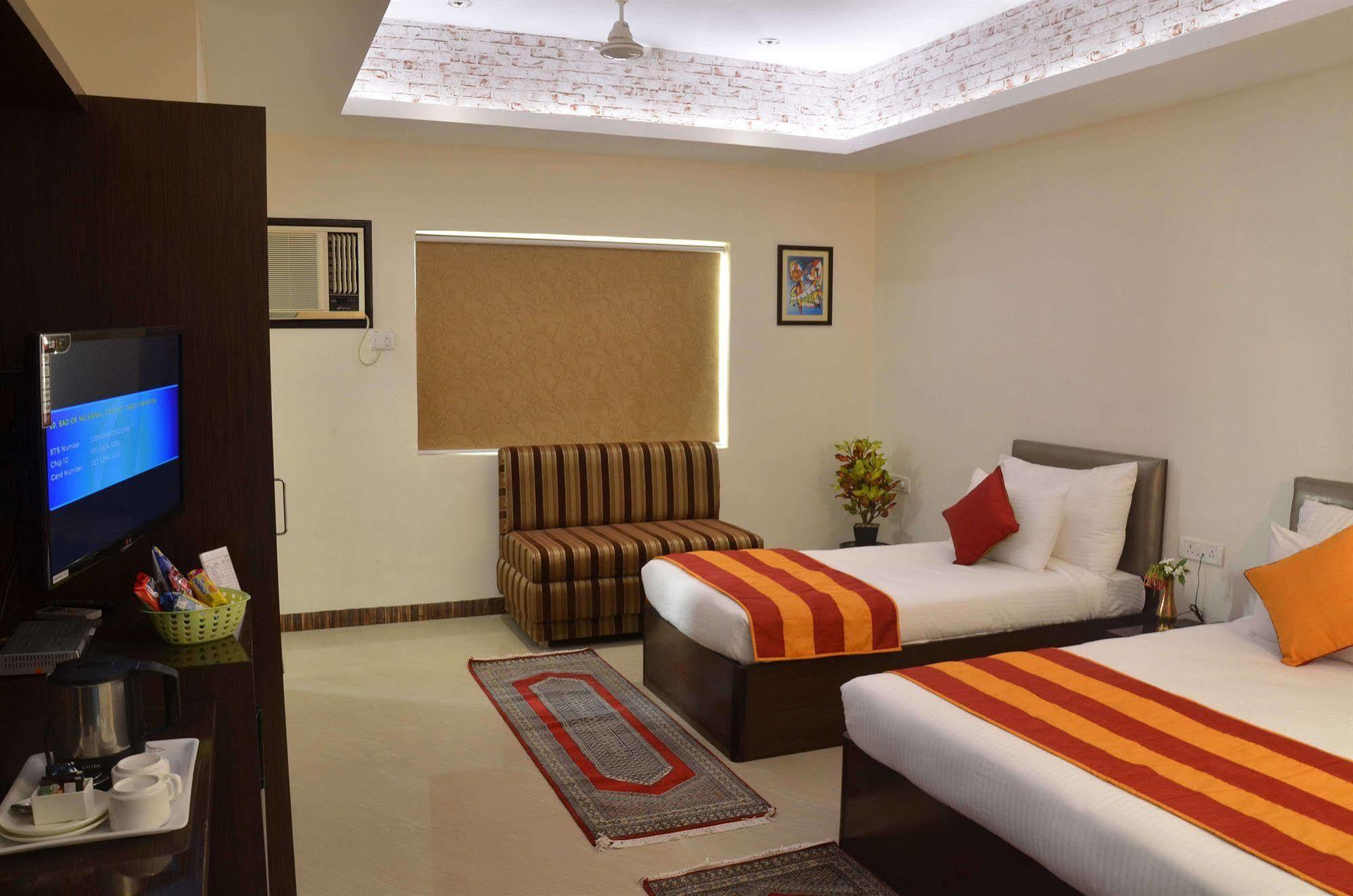 Hotel Karan Vilas Agra  Luaran gambar